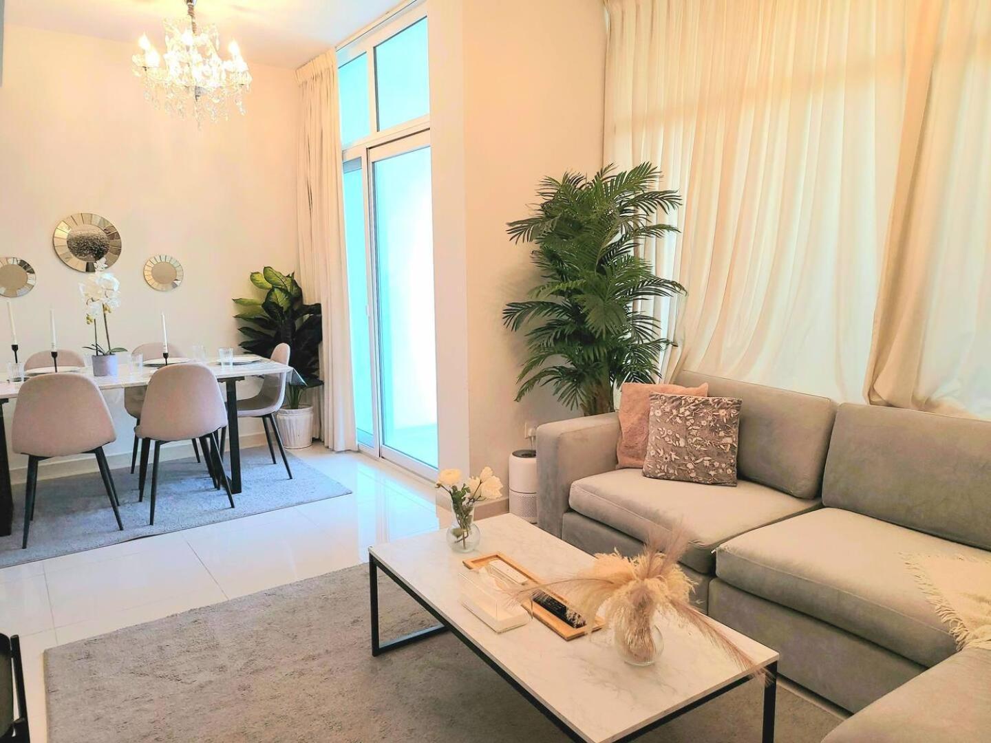 Villa Victoria Damac Hills 2 Family Retreat With Waterpark And Petting Farm Dubai Eksteriør billede